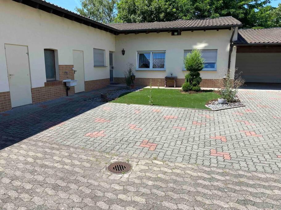 Ferienwohnung Malin Ludwigshafen am Rhein Exterior photo